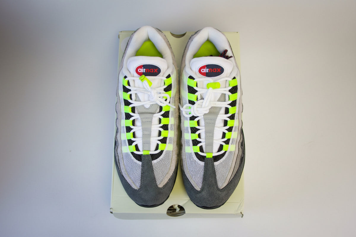 Nike Airmax 95 X Undefeated NYC Neon