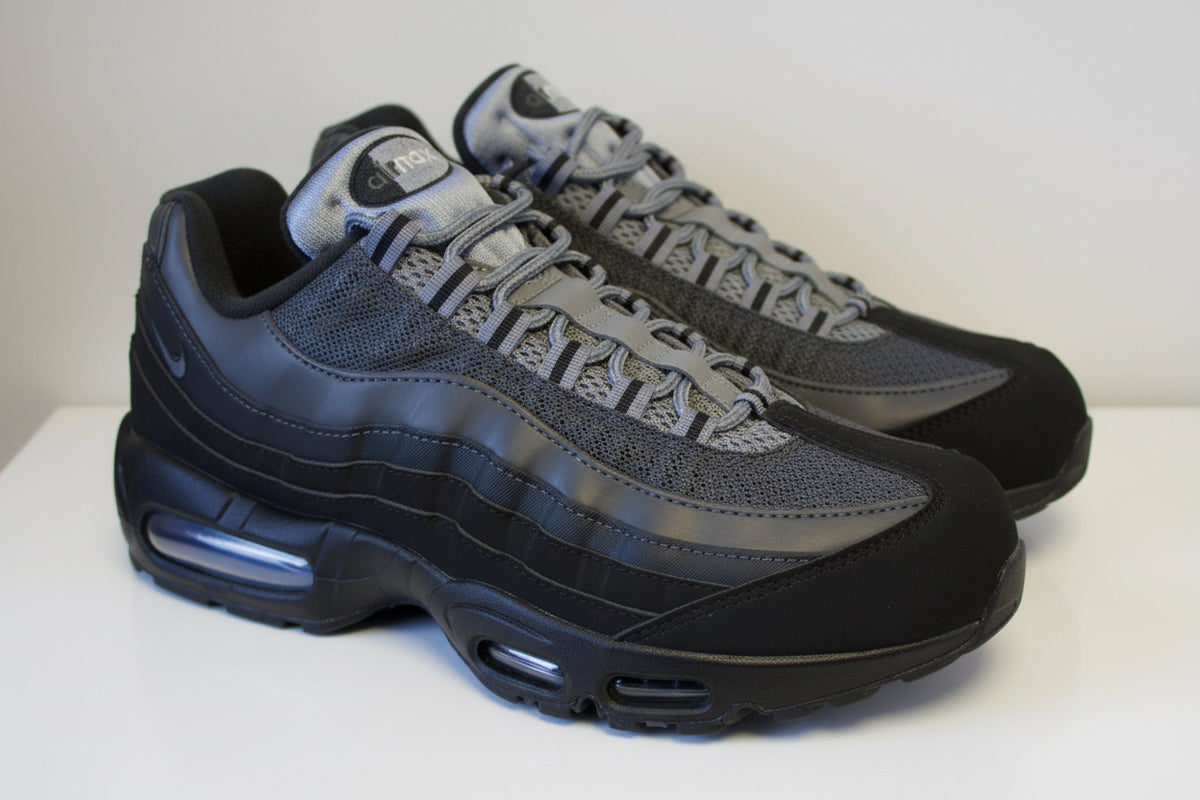 Nike Airmax 95 Black & Metallic Silver