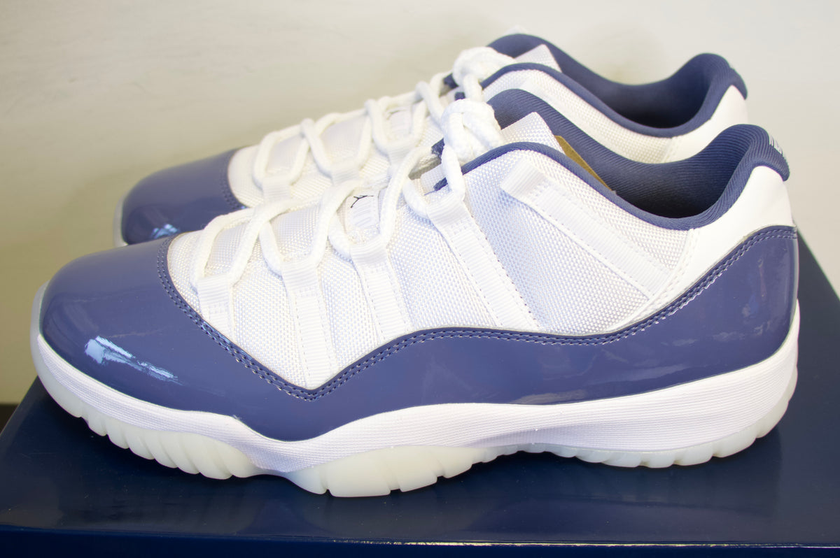 Jordan 11 Low Navy